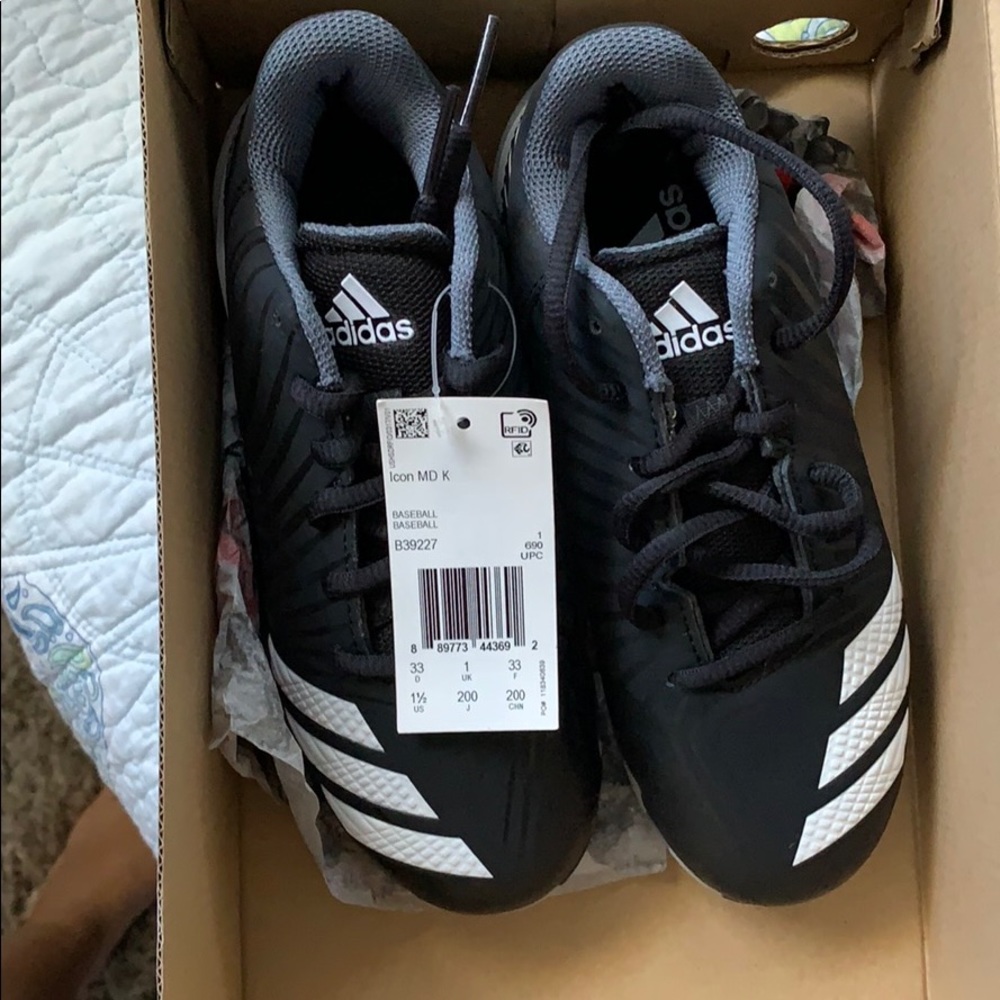 NWT kids adidas cleats and batting glove